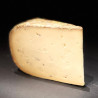 Tomme de chèvre truffée